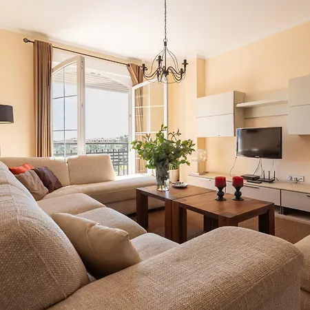 Luxury At 4 Star شقة *